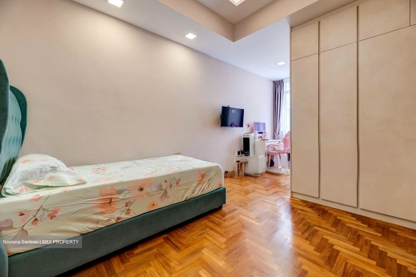 Loyang Villas (D17), Terrace #574733051